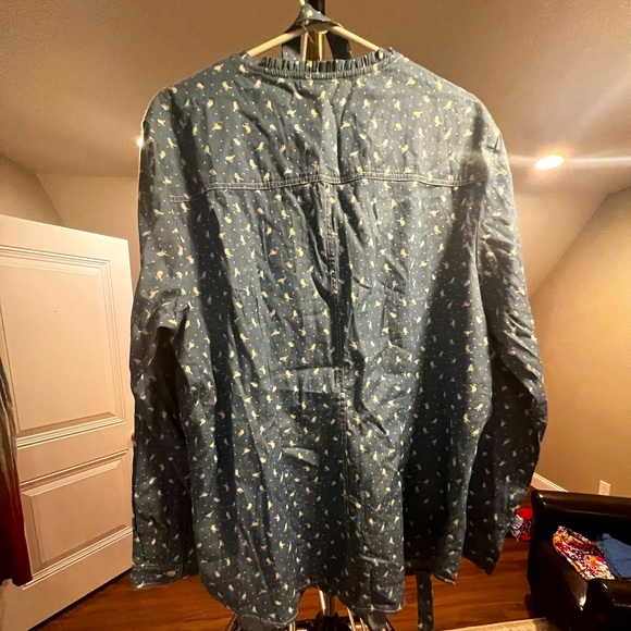 Eshakti bird print chambray button top with belt. - Picture 2 of 7